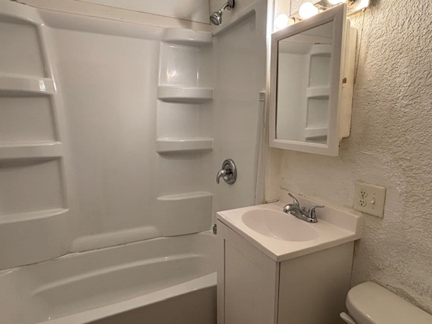 Saint Paul House: 1074 5th St E
