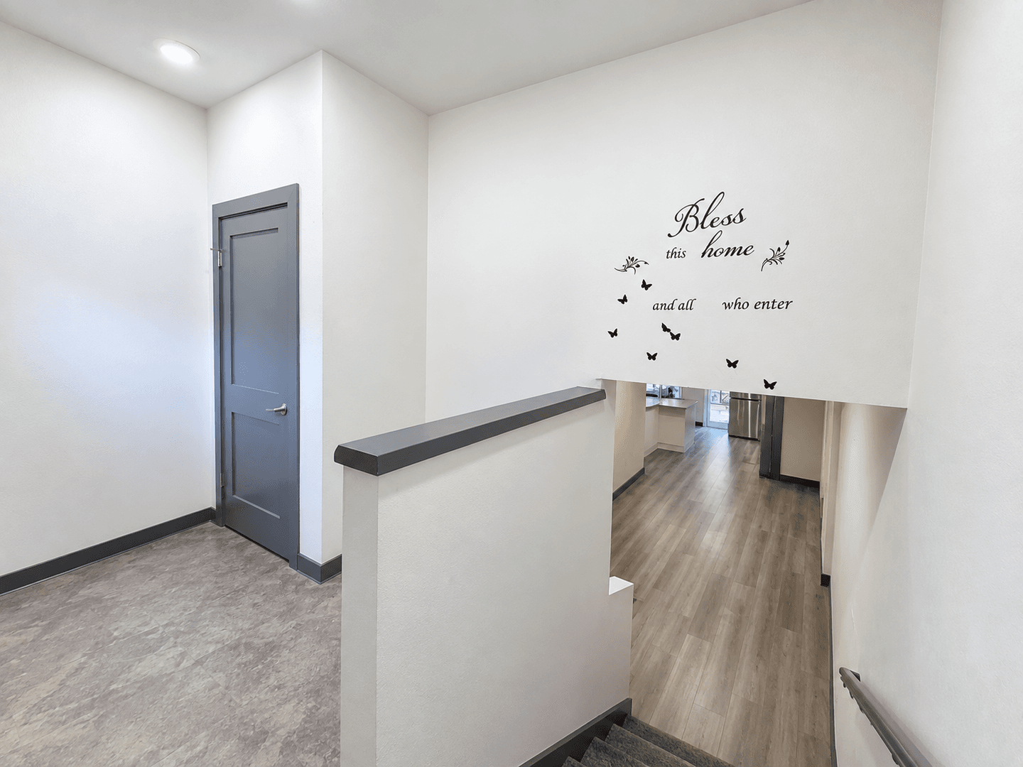 Saint Paul Apartment: 385 Clinton Ave