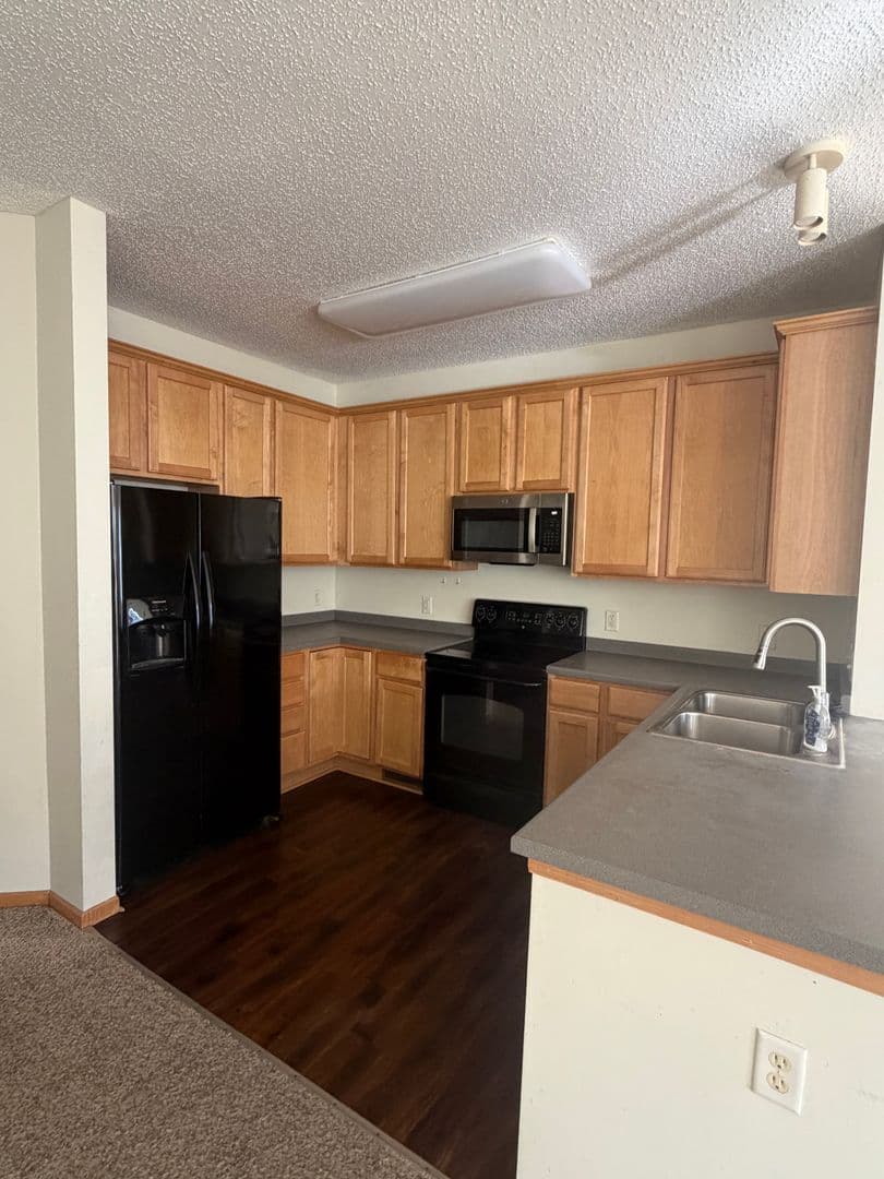 Lakeville House: 18340 Kerrville Trail #709