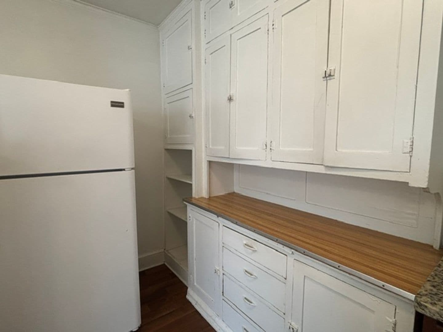 Saint Paul Apartment: 1967 Grand Ave