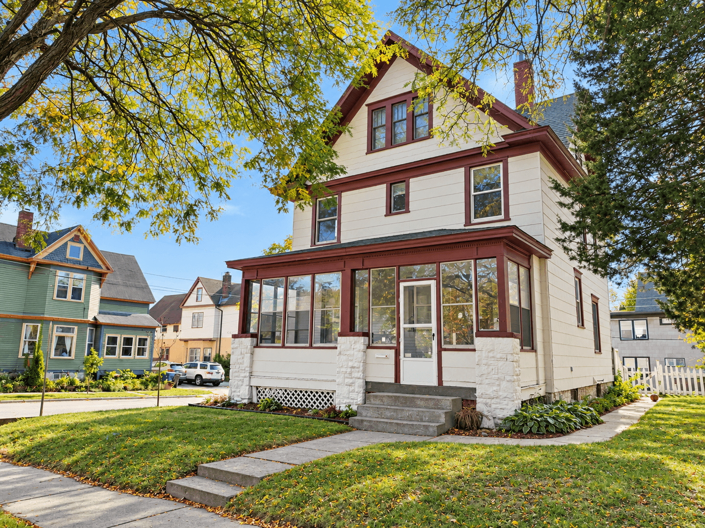 Saint Paul House: 263 Maria Ave