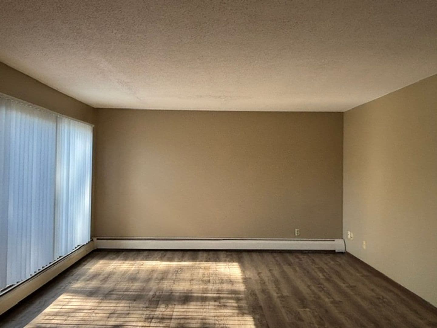 Bloomington Apartment: 2021 W 90th St
