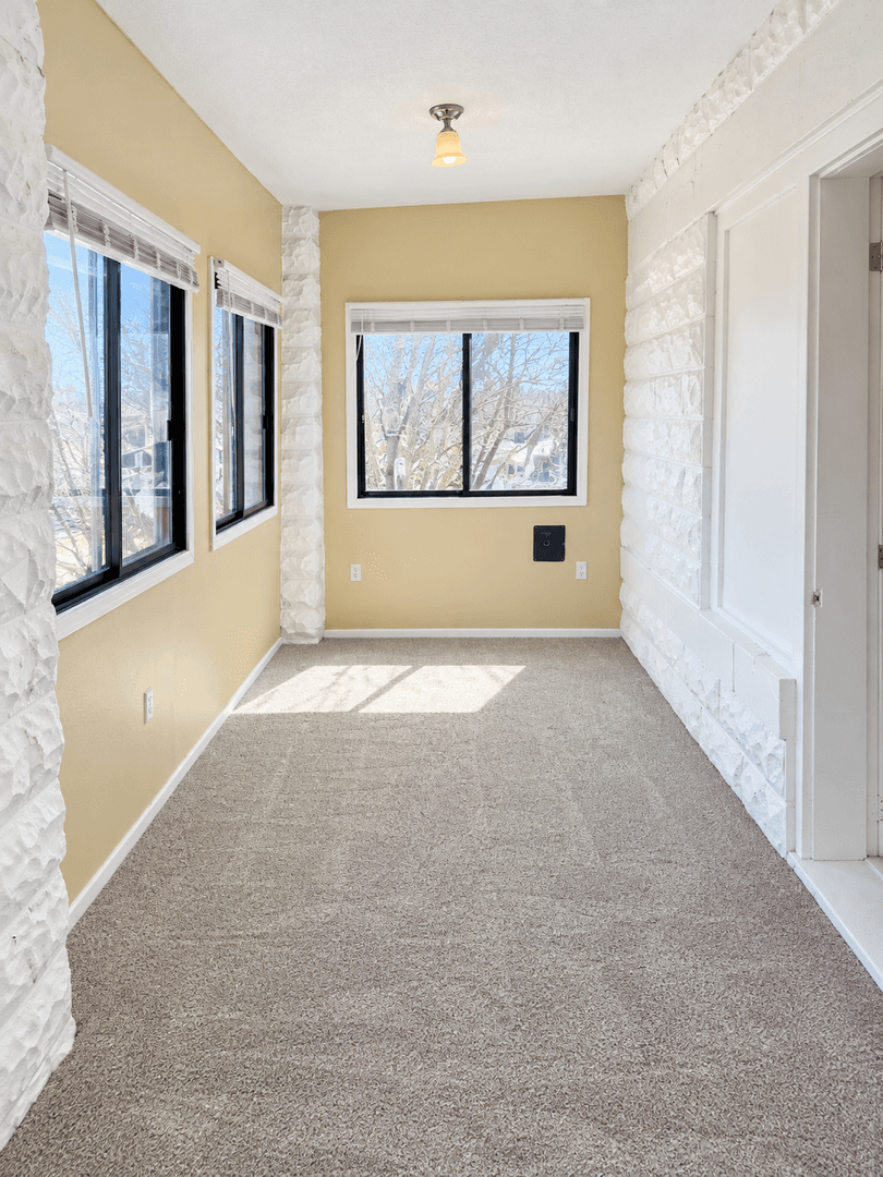 Saint Paul Apartment: 467 Herschel St.