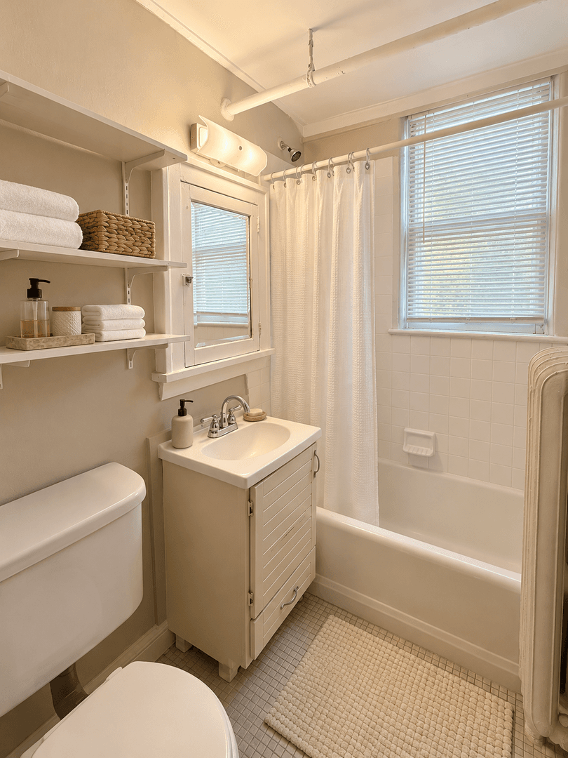 Saint Paul Apartment: 1509 Randolph Ave