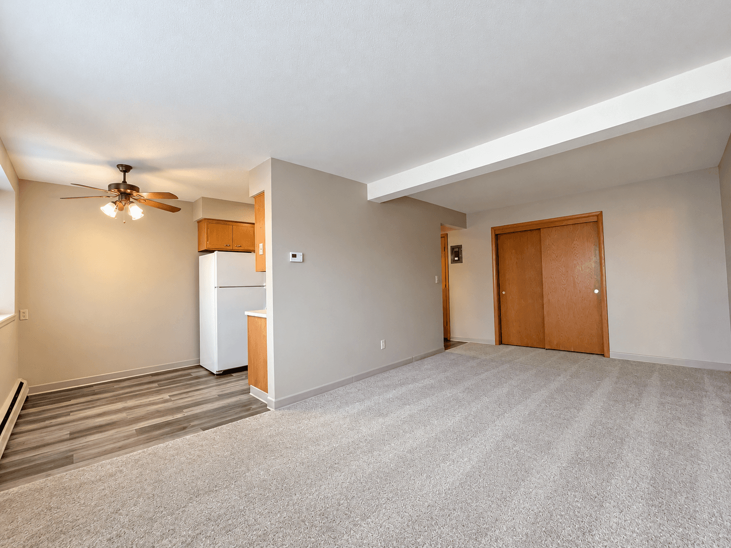 Saint Paul Apartment: 996 Van Buren Ave