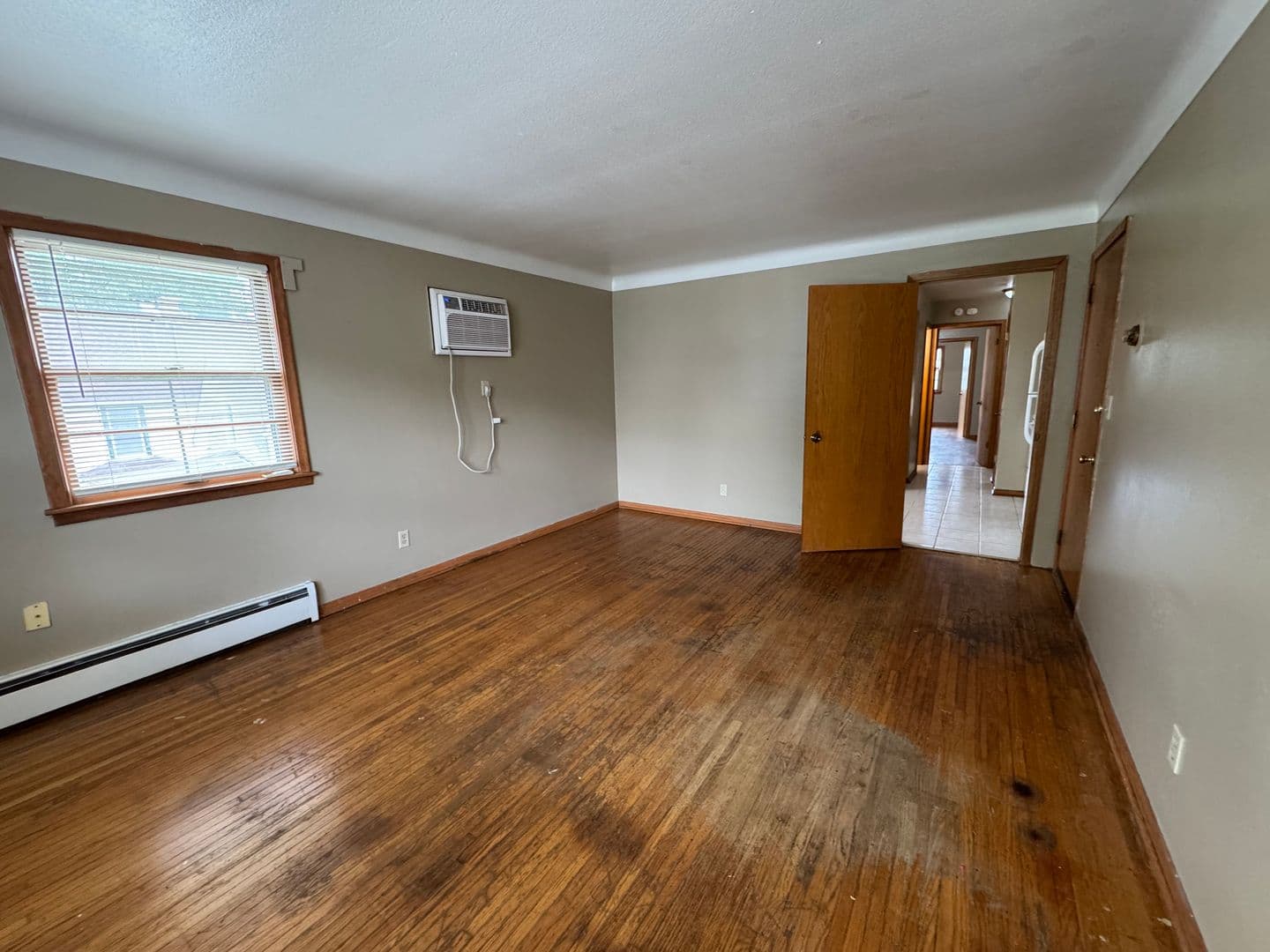 Saint Paul Apartment: 1360 Payne Ave