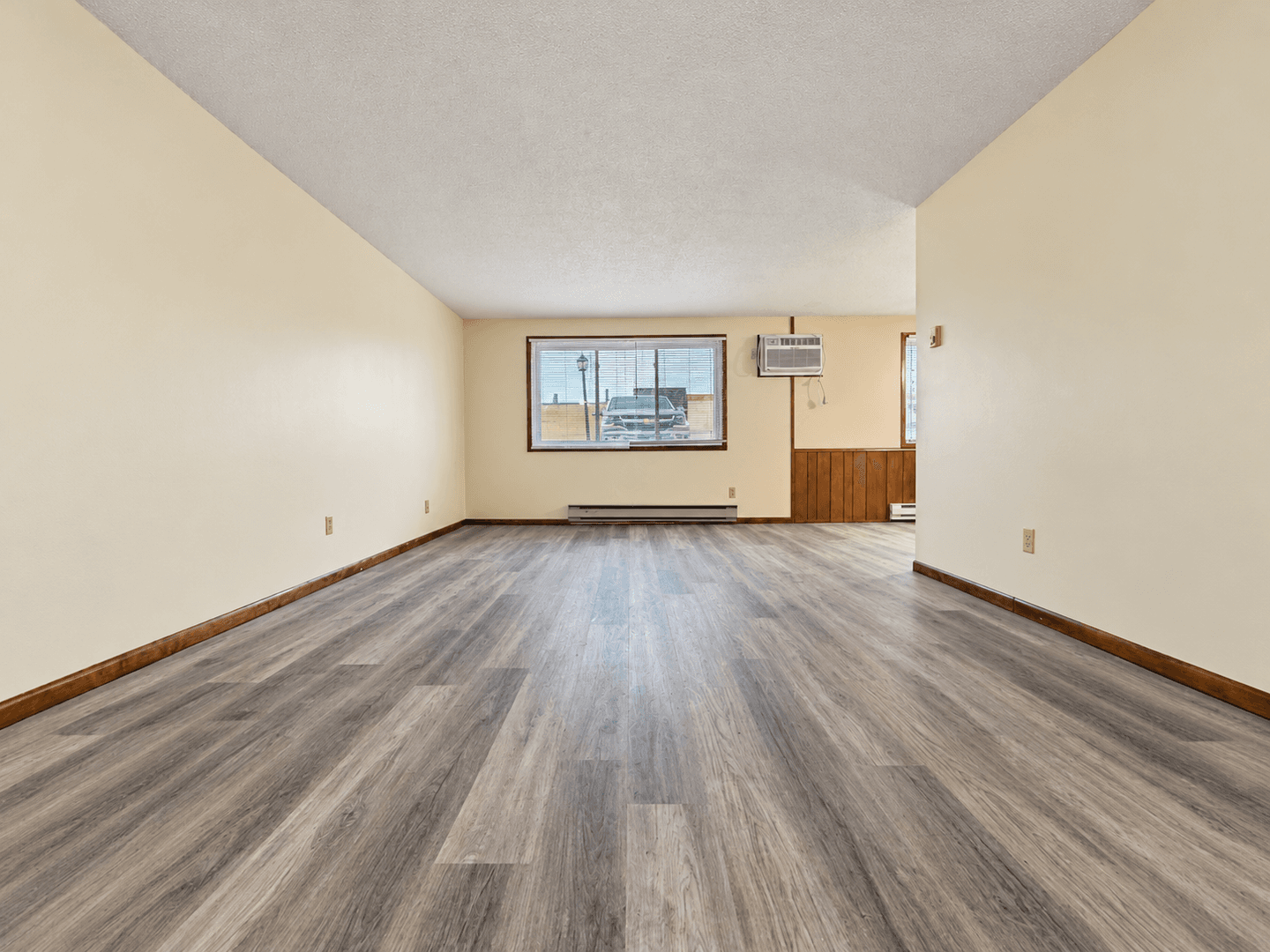Willmar Apartment: 1116 2nd Street SE