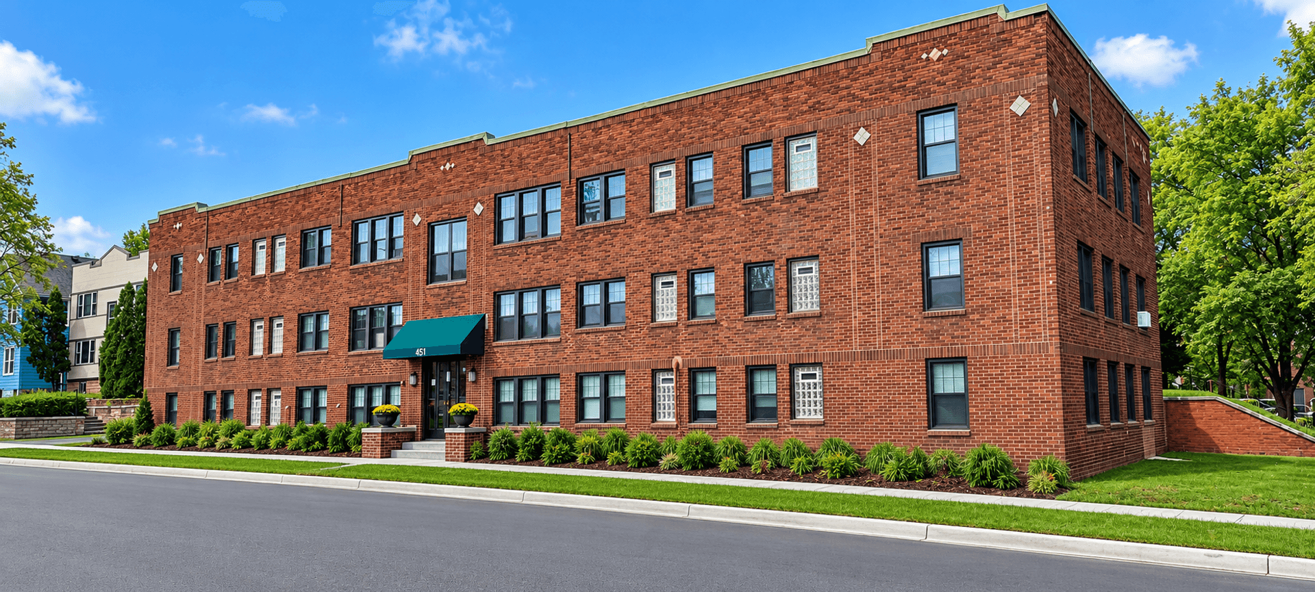 Saint Paul Apartment: 451 Fairview Ave N