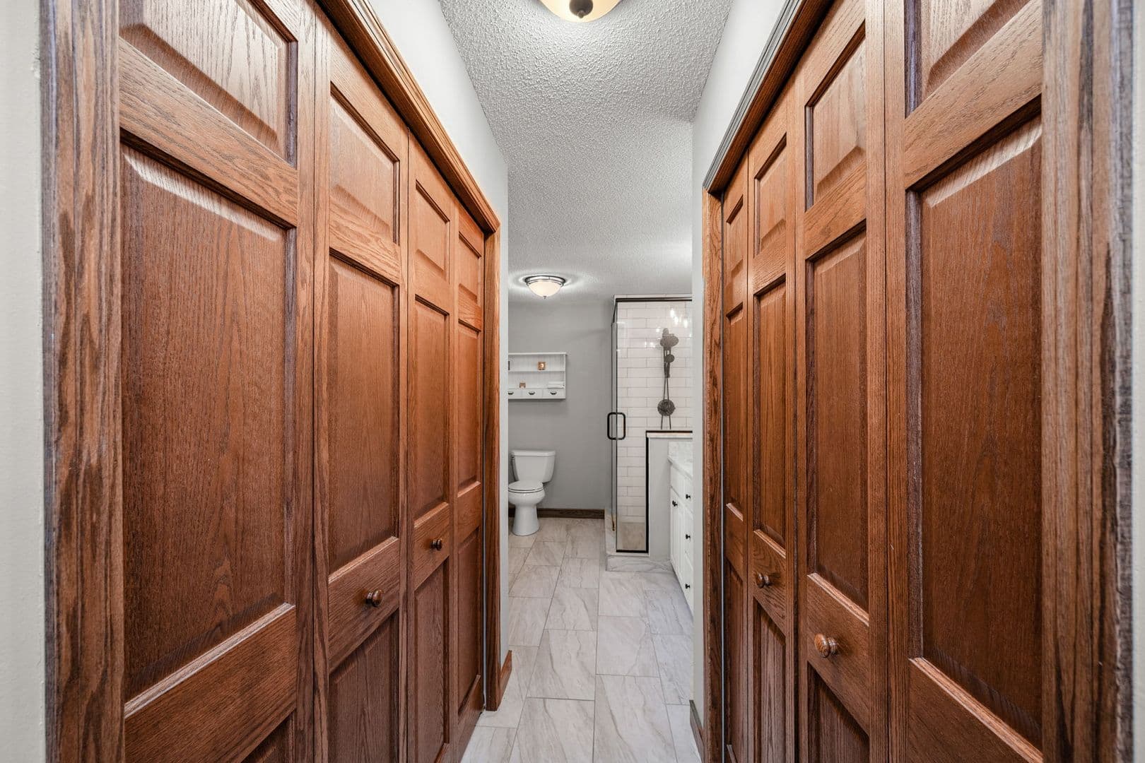 Lakeville House: 16425 Kingswood Ct