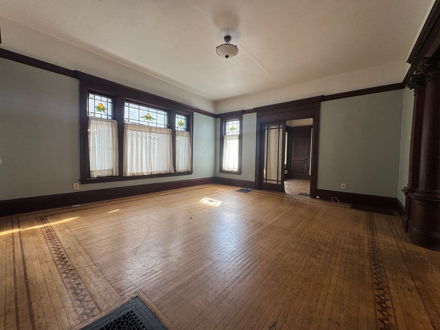 Minneapolis Apartment: 2526 Polk St NE