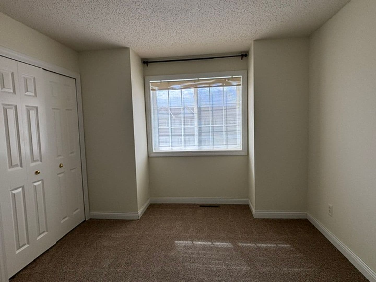 Lakeville House: 18340 Kerrville Trail
