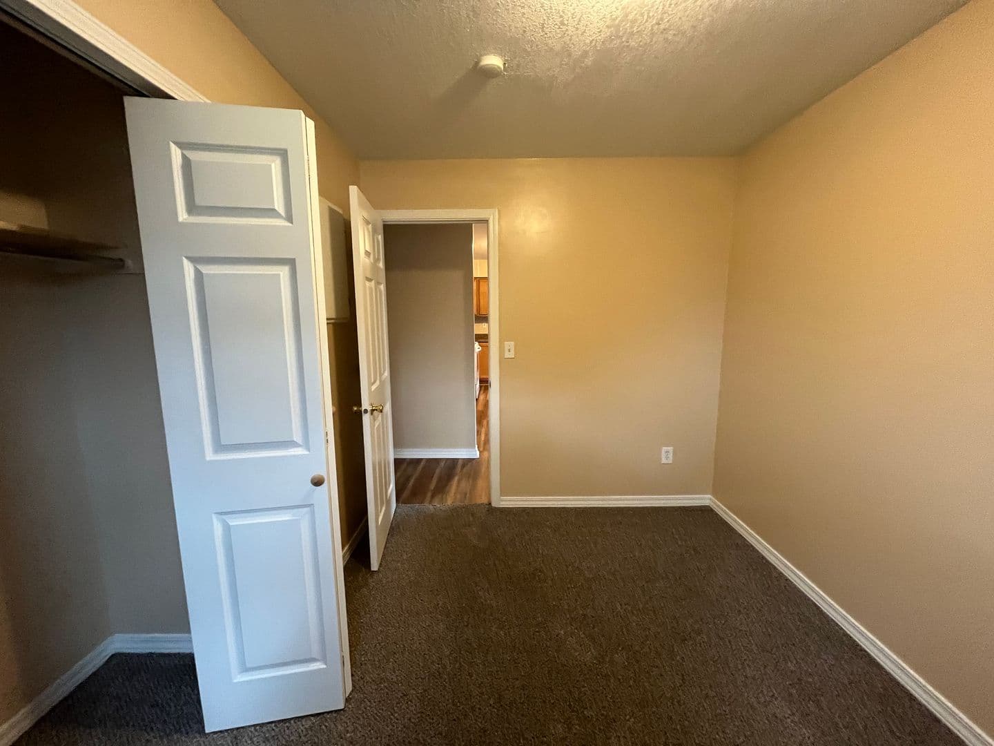 Eagan Apartment: 896 Wescott Square
