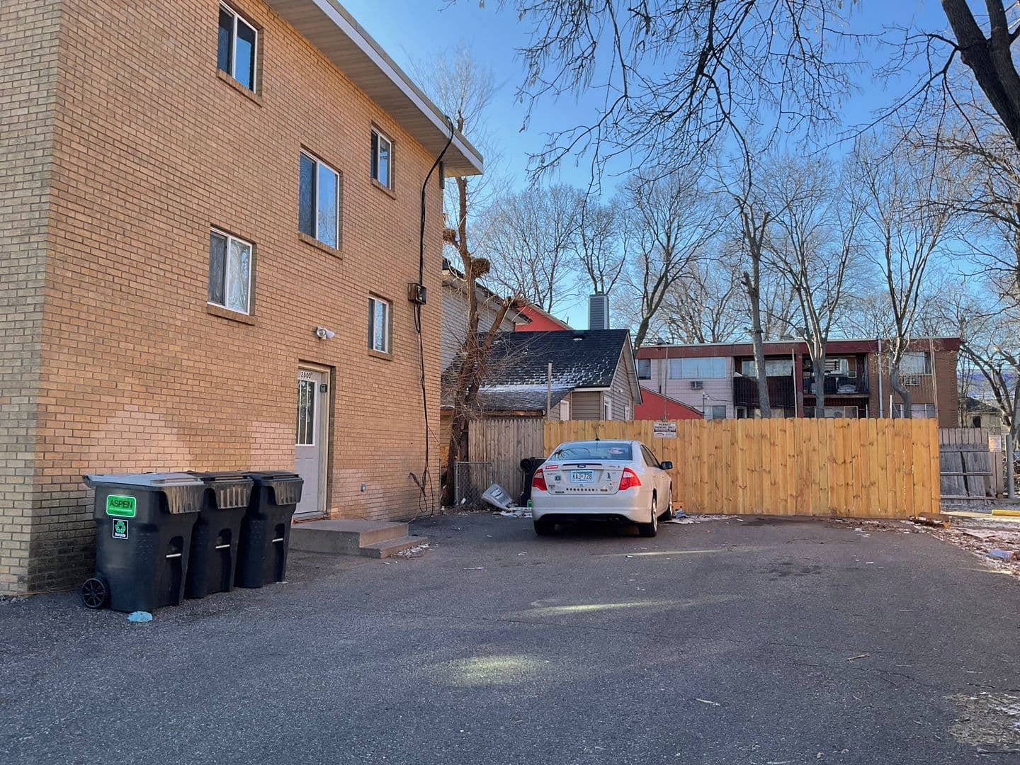 Minneapolis Apartment: 2800 Pillsbury Ave