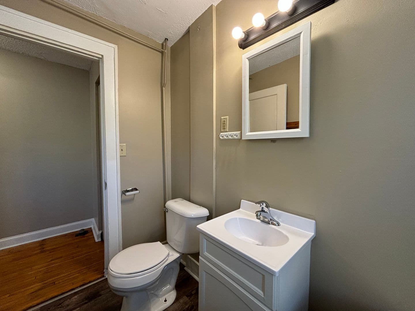 Saint Paul Apartment: 535 Asbury St