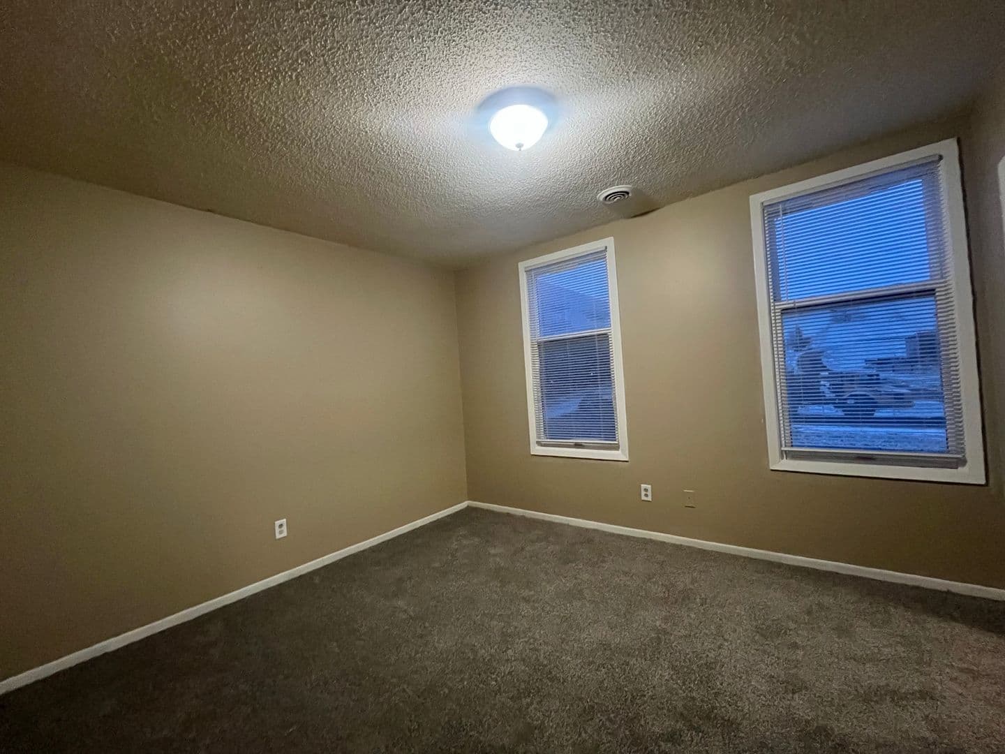 Saint Paul Apartment: 581 Park Street