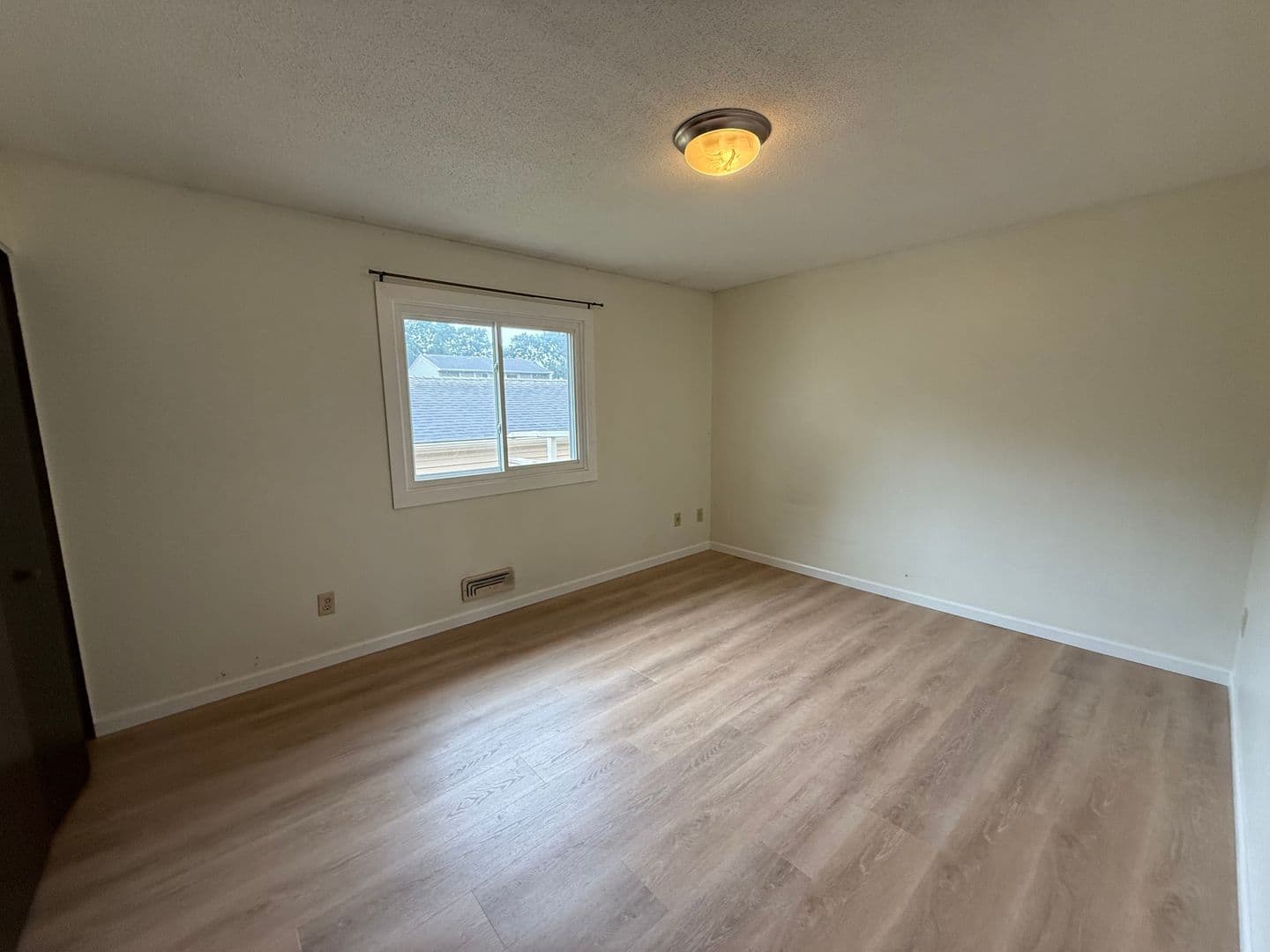 Coon Rapids House: 12288 Drake St NW