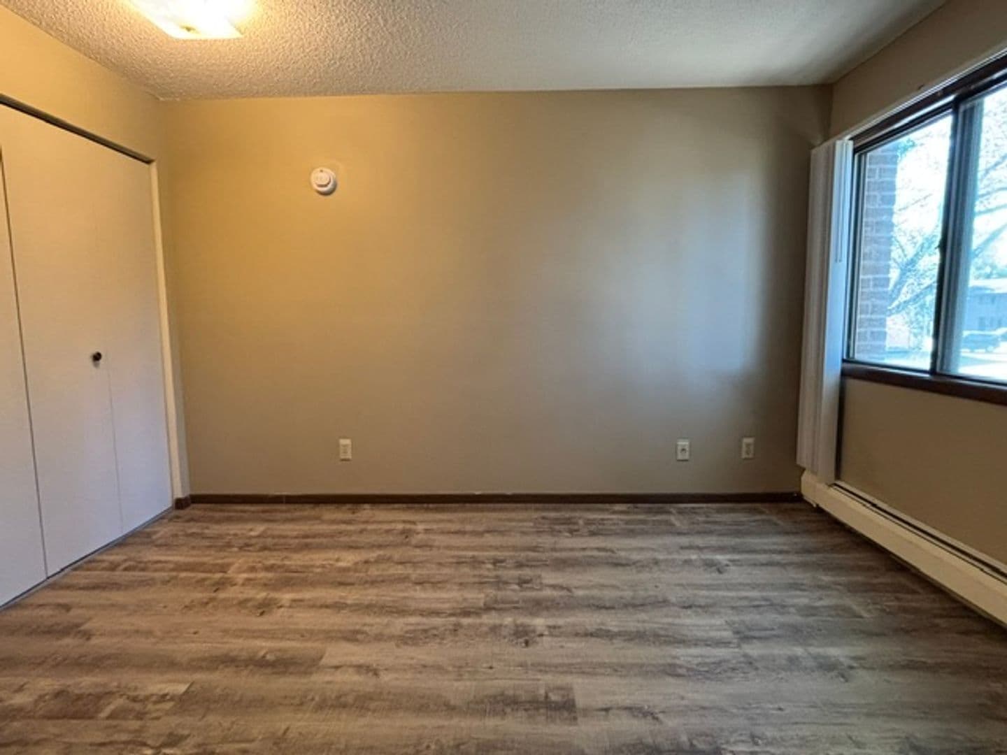 Bloomington Apartment: 2021 W 90th St