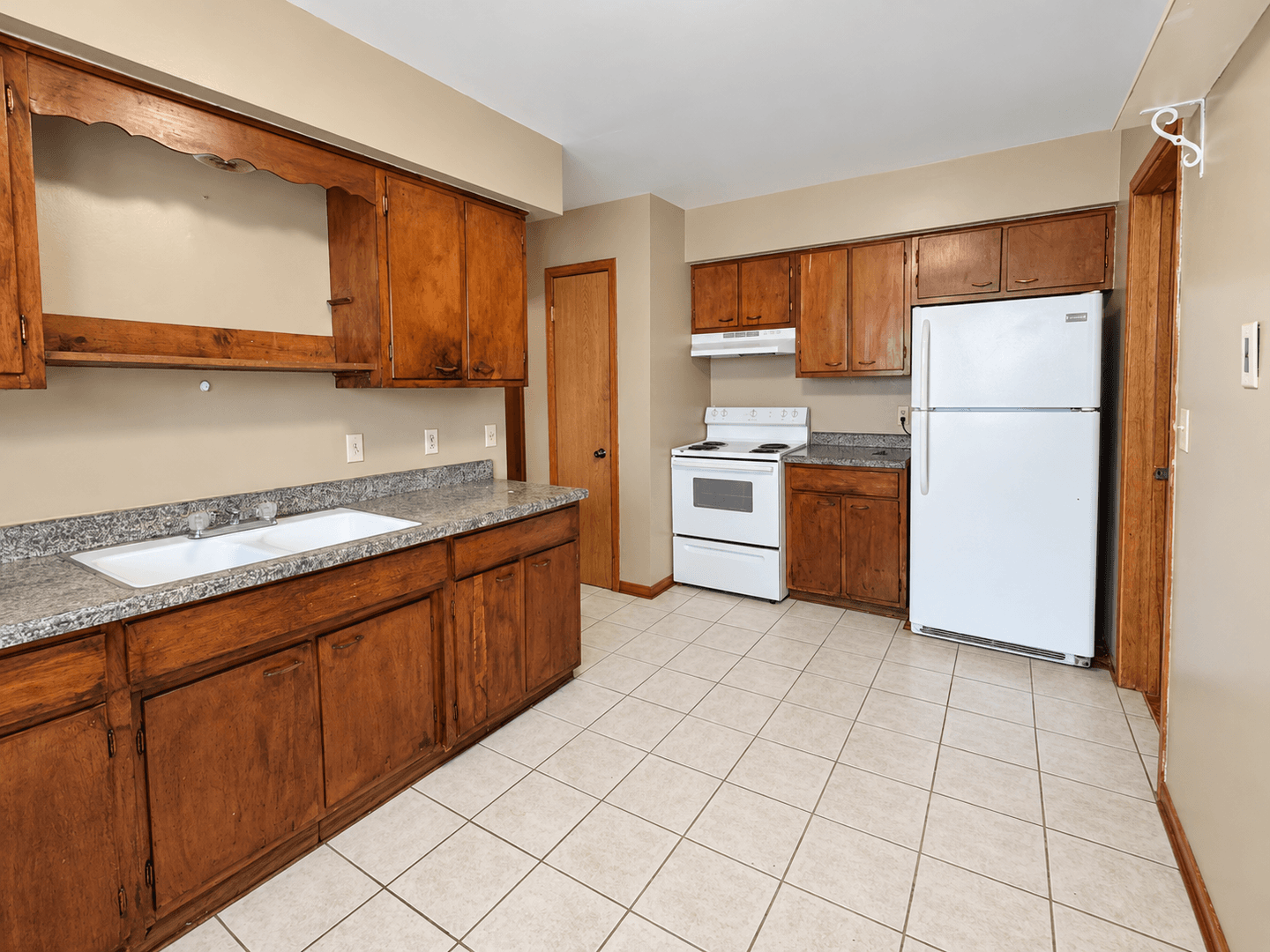 Saint Paul Apartment: 1360 Payne Ave