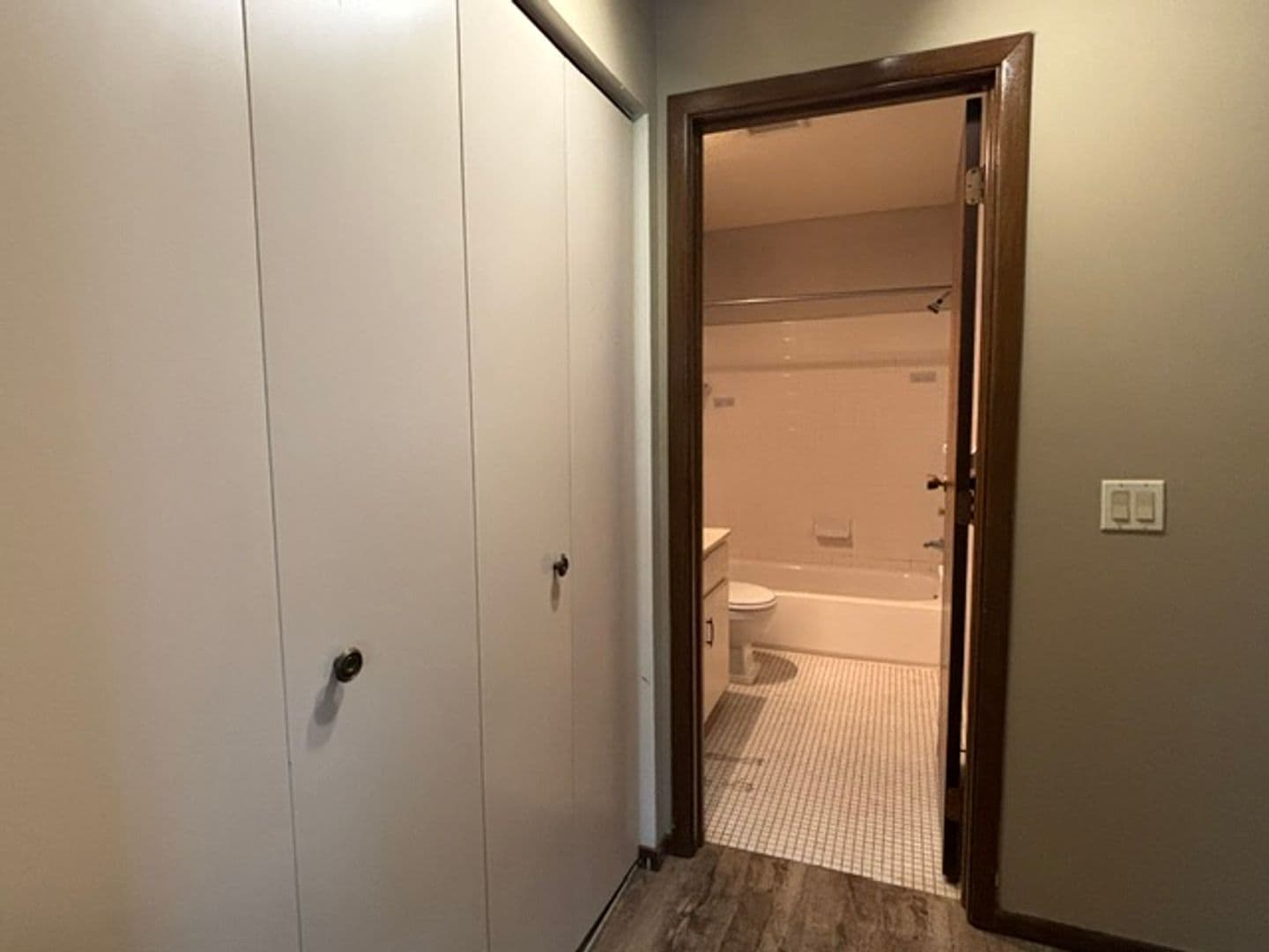 Bloomington Apartment: 2021 W 90th St