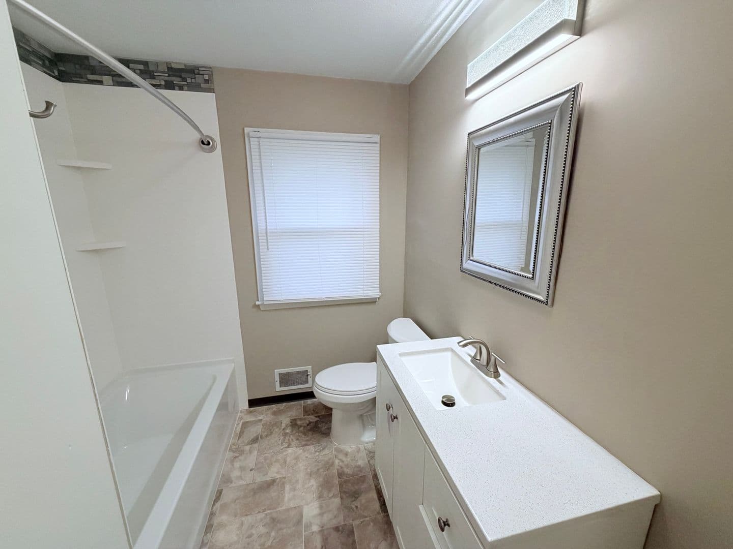 Brooklyn Park House: 1924 Whitewater Trl N