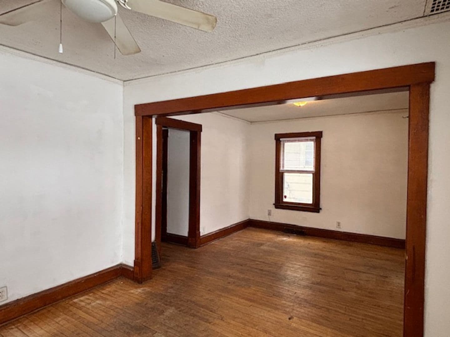 Saint Paul House: 1074 5th St E