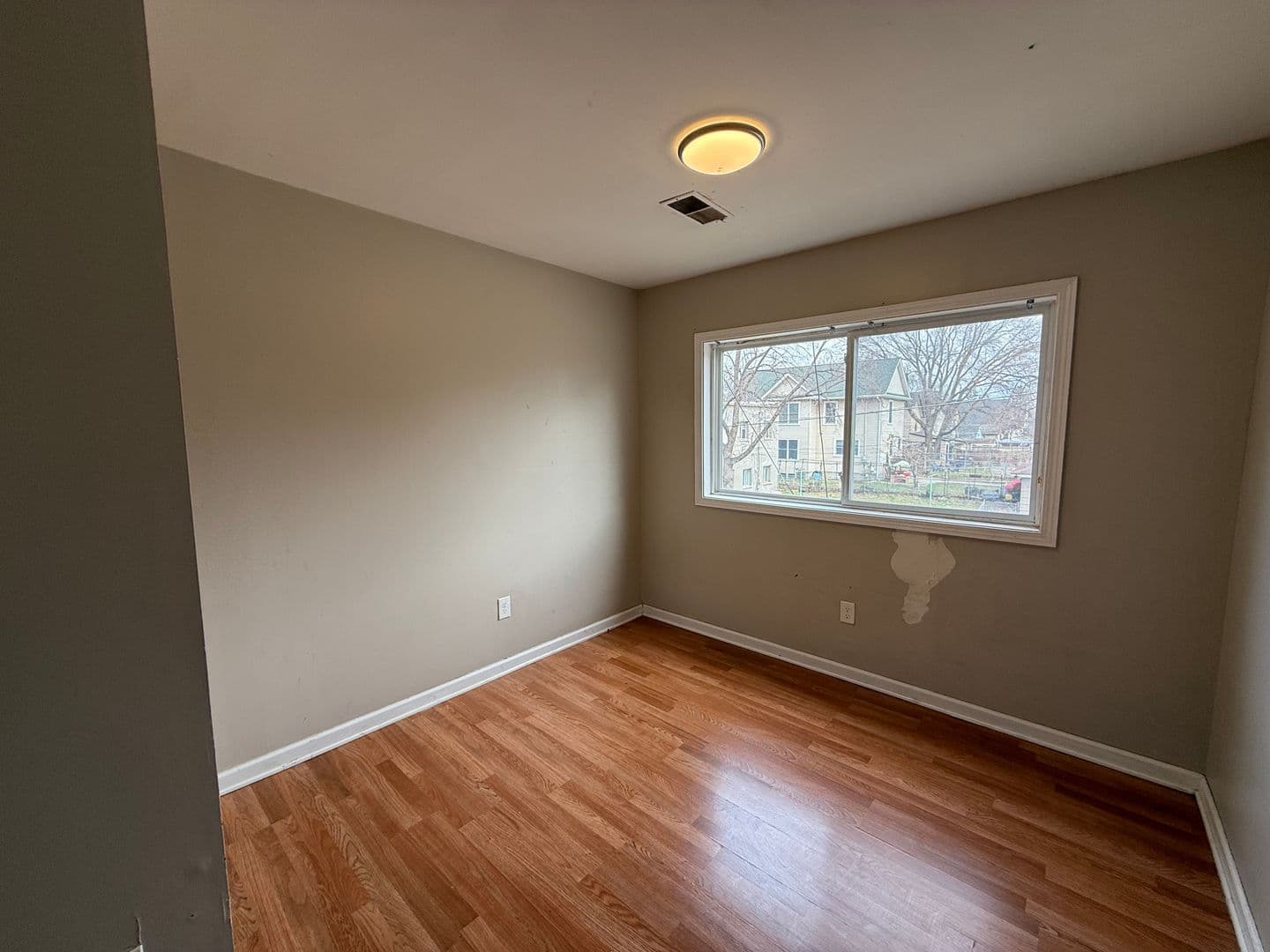 Saint Paul Apartment: 555-565 N Kent St