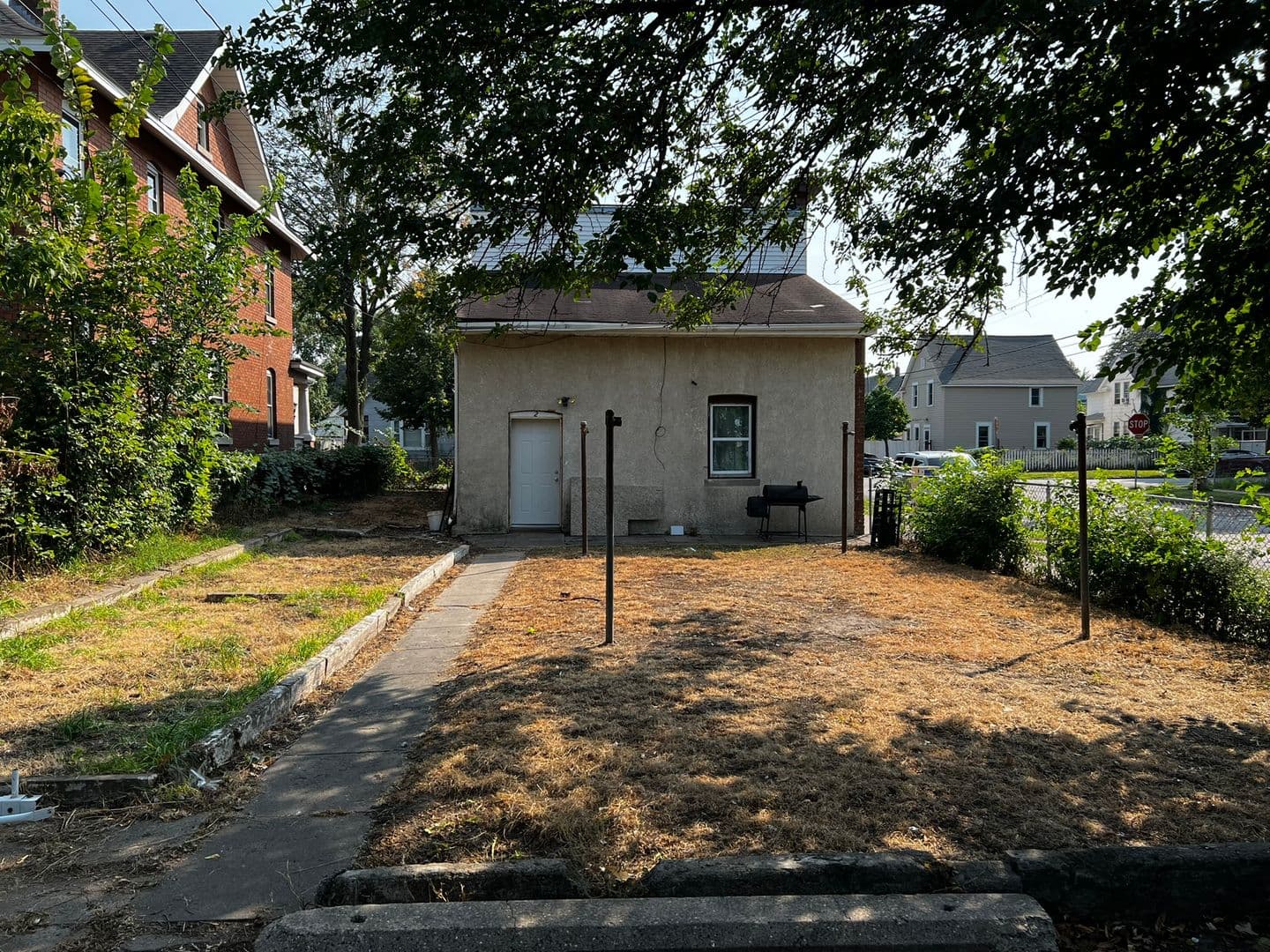 Saint Paul Apartment: 600 Grotto St N