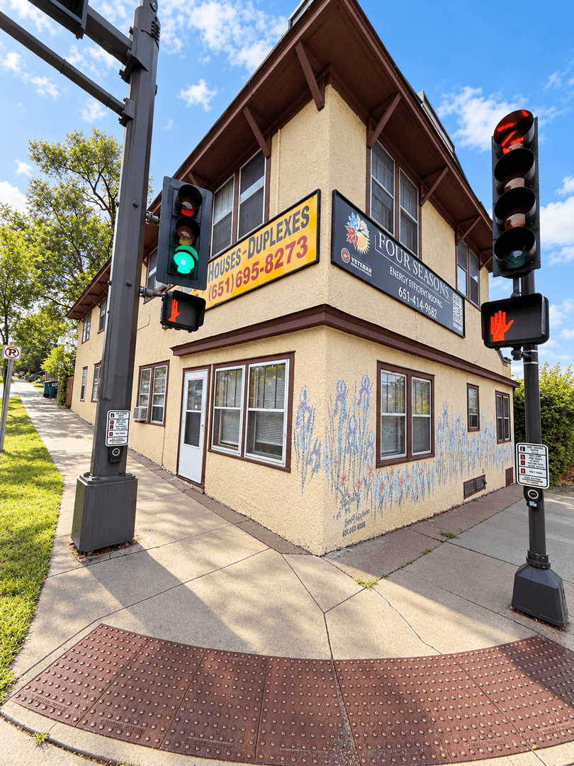 Saint Paul Apartment: 478/480 Lexington Pkwy S