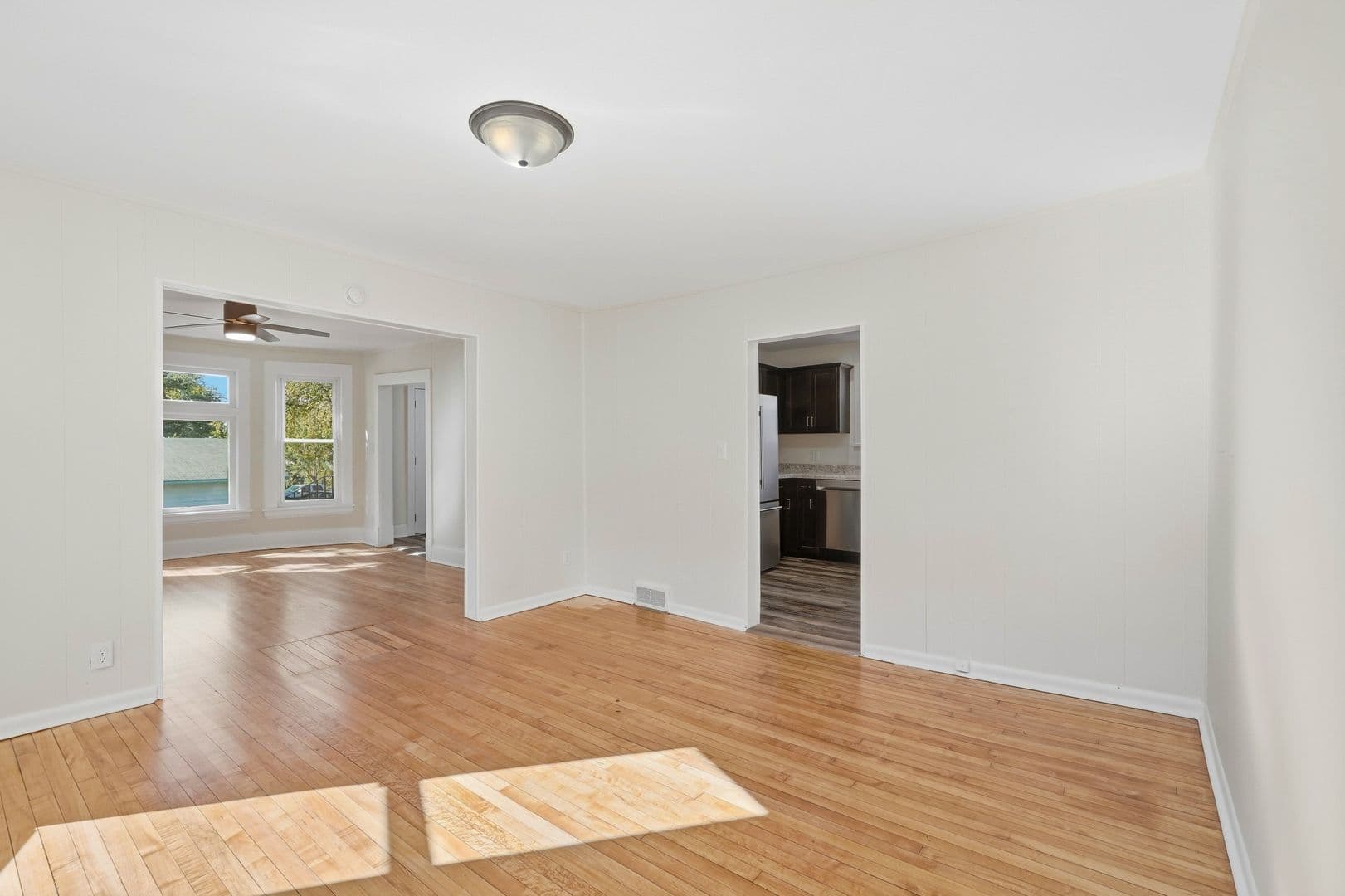 Saint Paul House: 527 Arlington Ave E