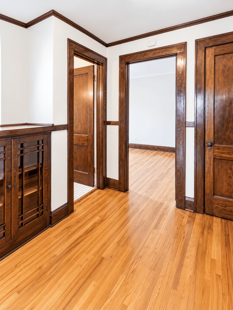 Saint Paul Apartment: 1091 Goodrich Ave
