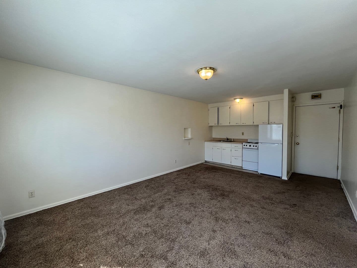 Saint Paul Apartment: 1936 Ford Parkway