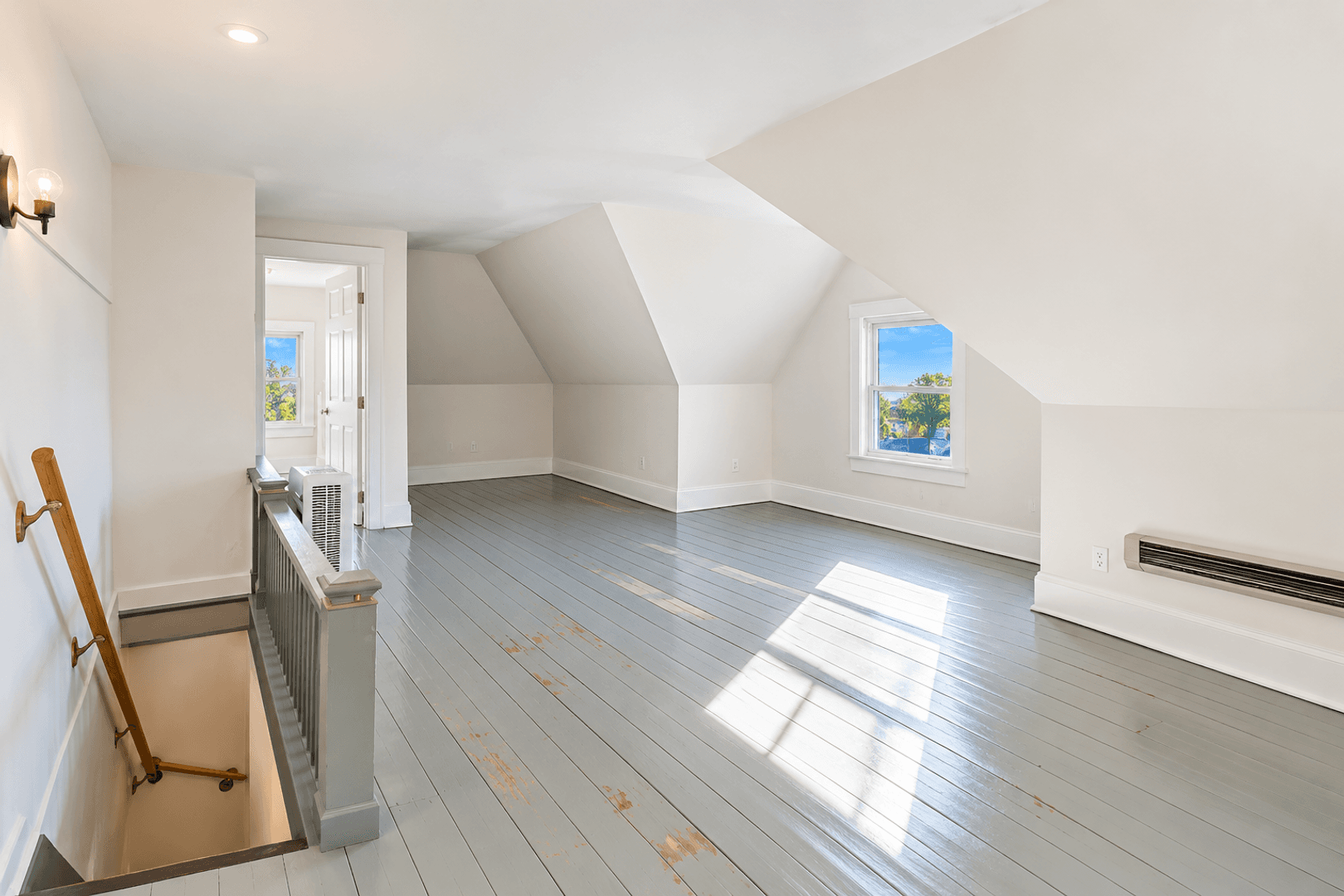 Saint Paul Apartment: 1607-1609 Van Buren Ave