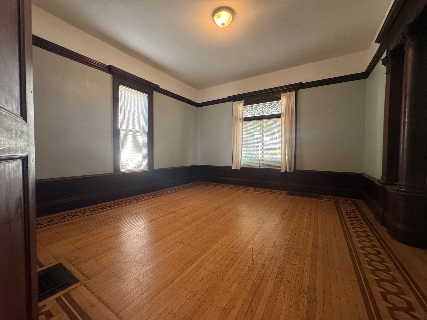 Minneapolis Apartment: 2526 Polk St NE