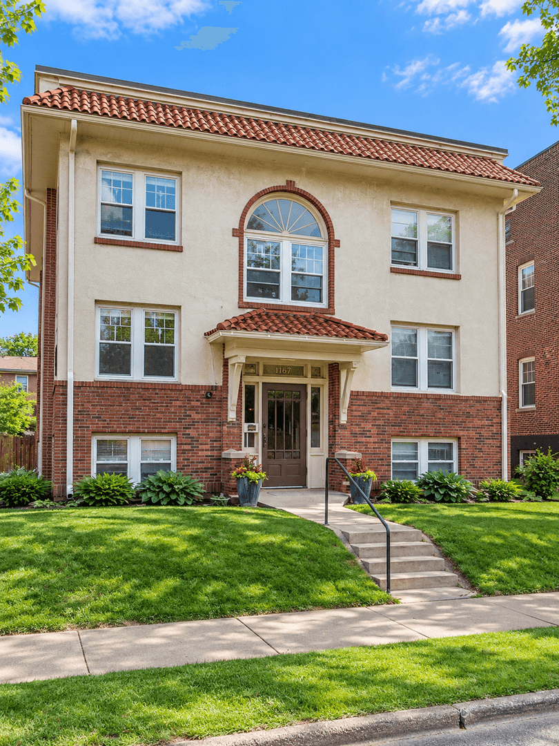 Saint Paul Apartment: 1168 Grand Ave