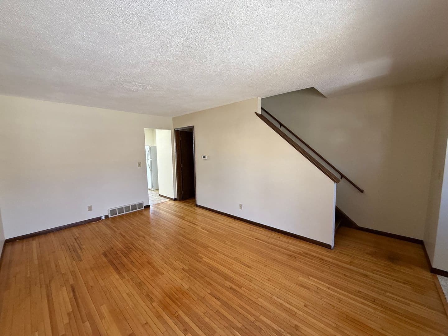 Minneapolis Apartment: 2833 31st Ave S