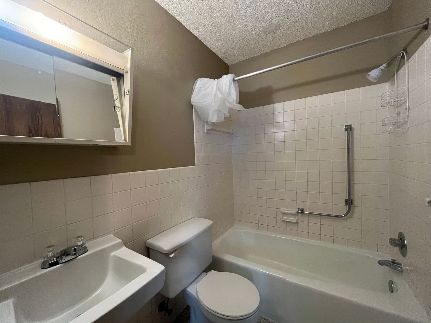 Saint Paul Apartment: 1439 Case Ave