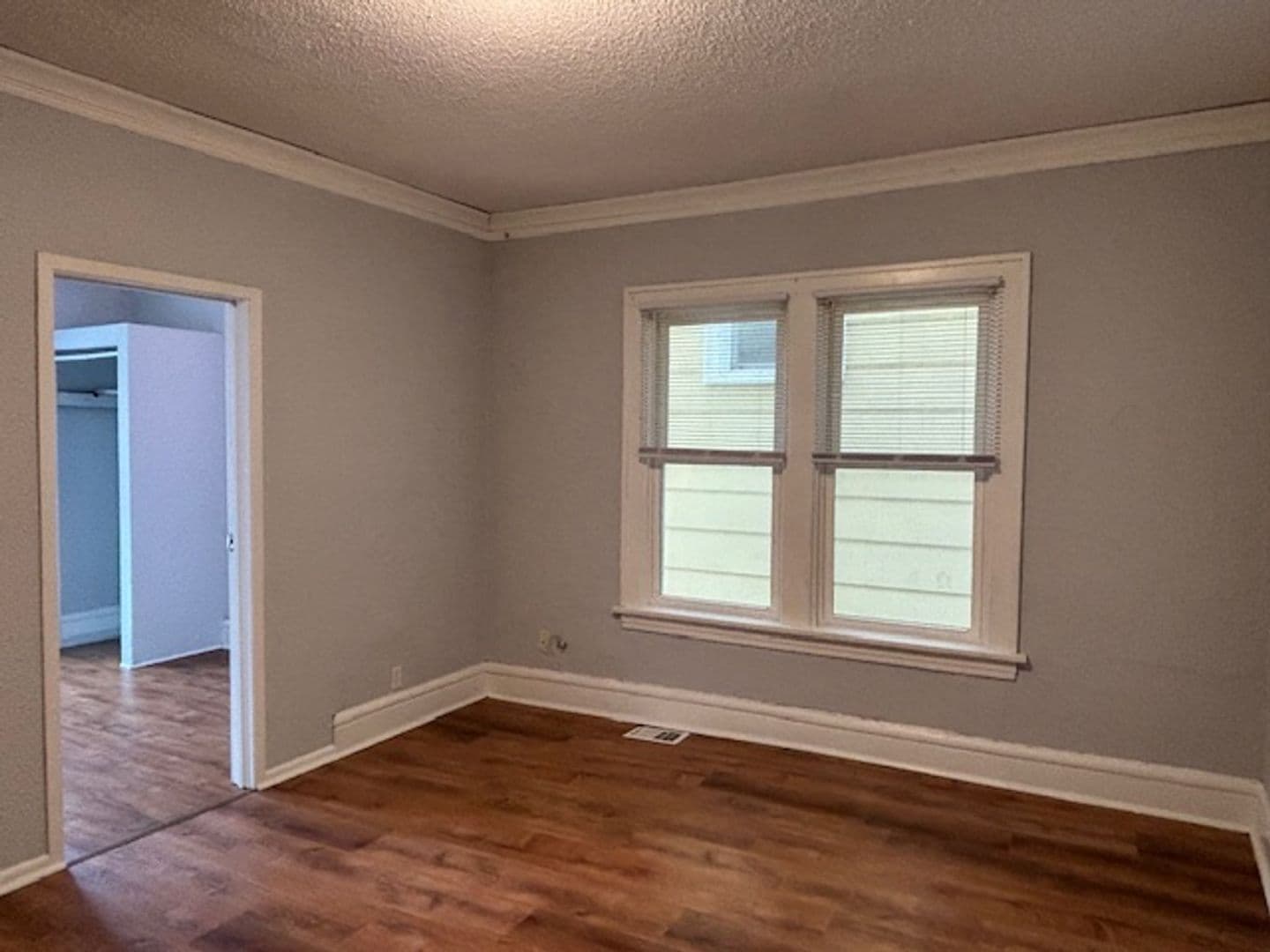 Saint Paul Apartment: 580 Thomas Ave W