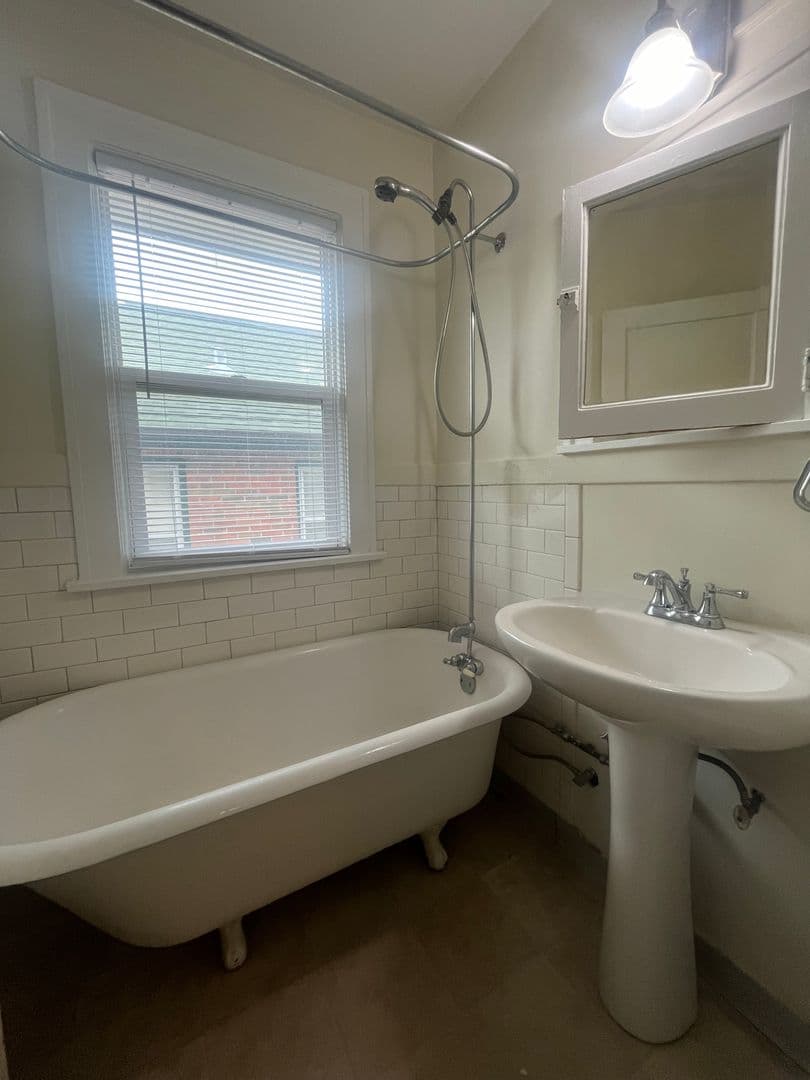 Saint Paul Apartment: 1756 Grand Ave