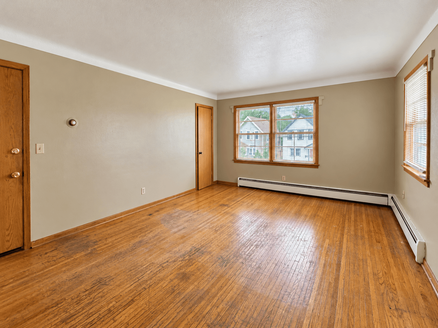 Saint Paul Apartment: 1360 Payne Ave