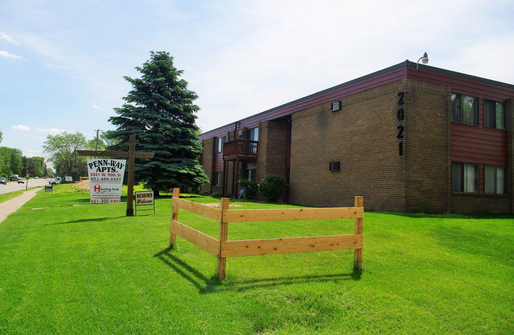 Bloomington Apartment: 2021 W 90th St
