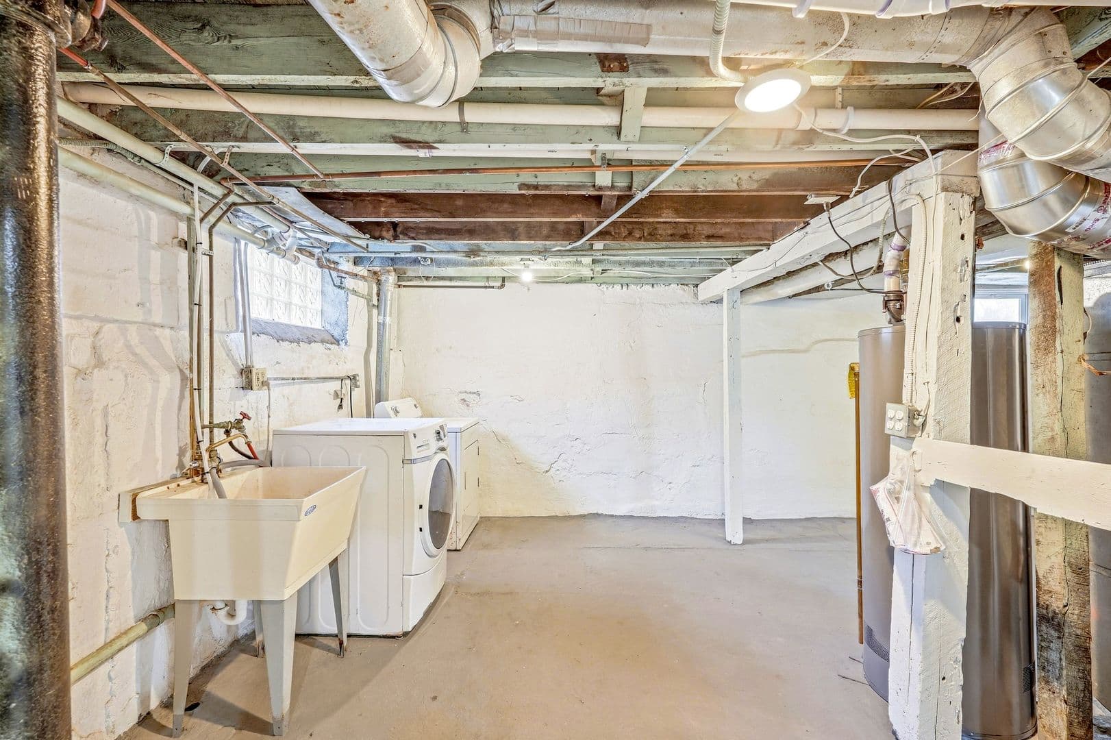 Saint Paul House: 527 Arlington Ave E