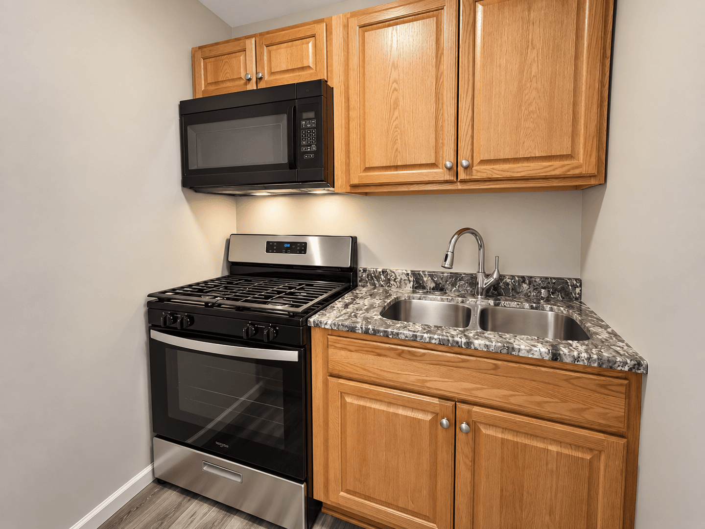 Saint Paul Apartment: 1114 Rice St