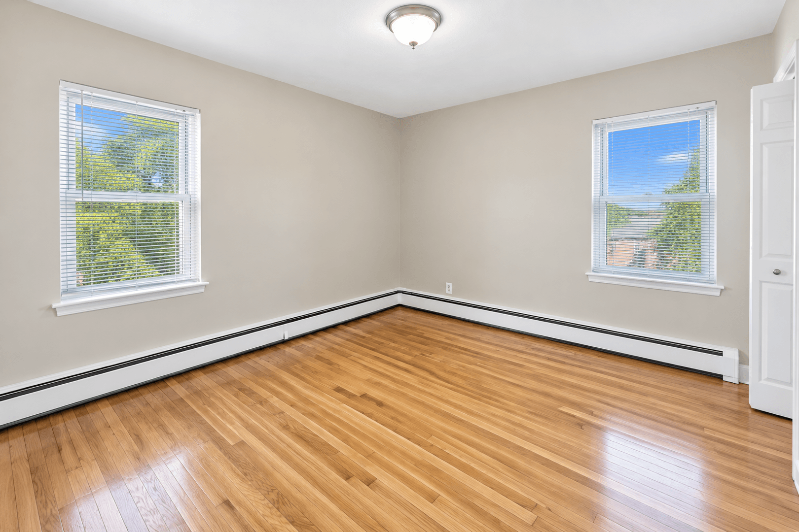 Saint Paul Apartment: 1573 Hartford Ave