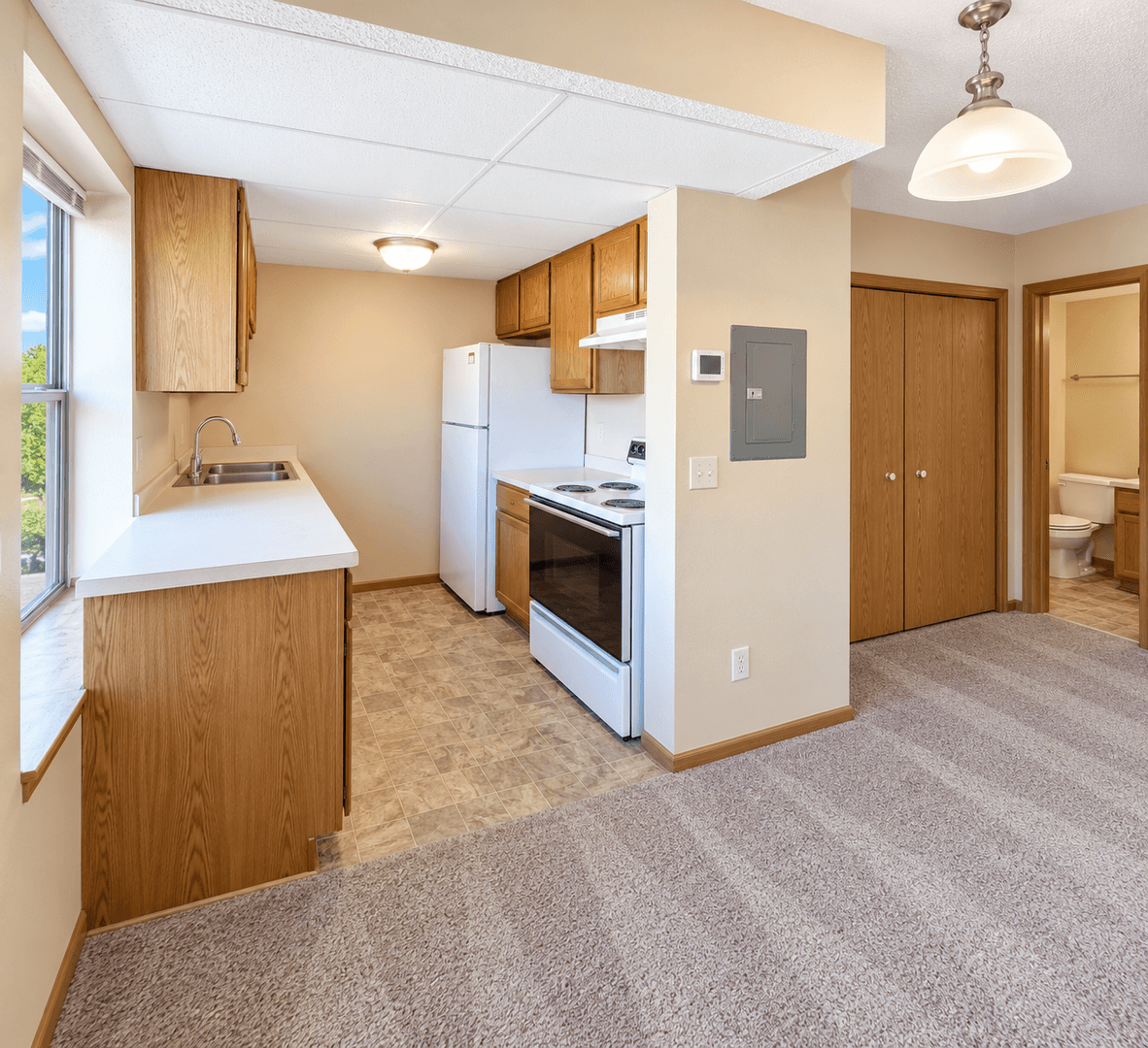 Saint Paul Apartment: 760 Mount Curve Blvd