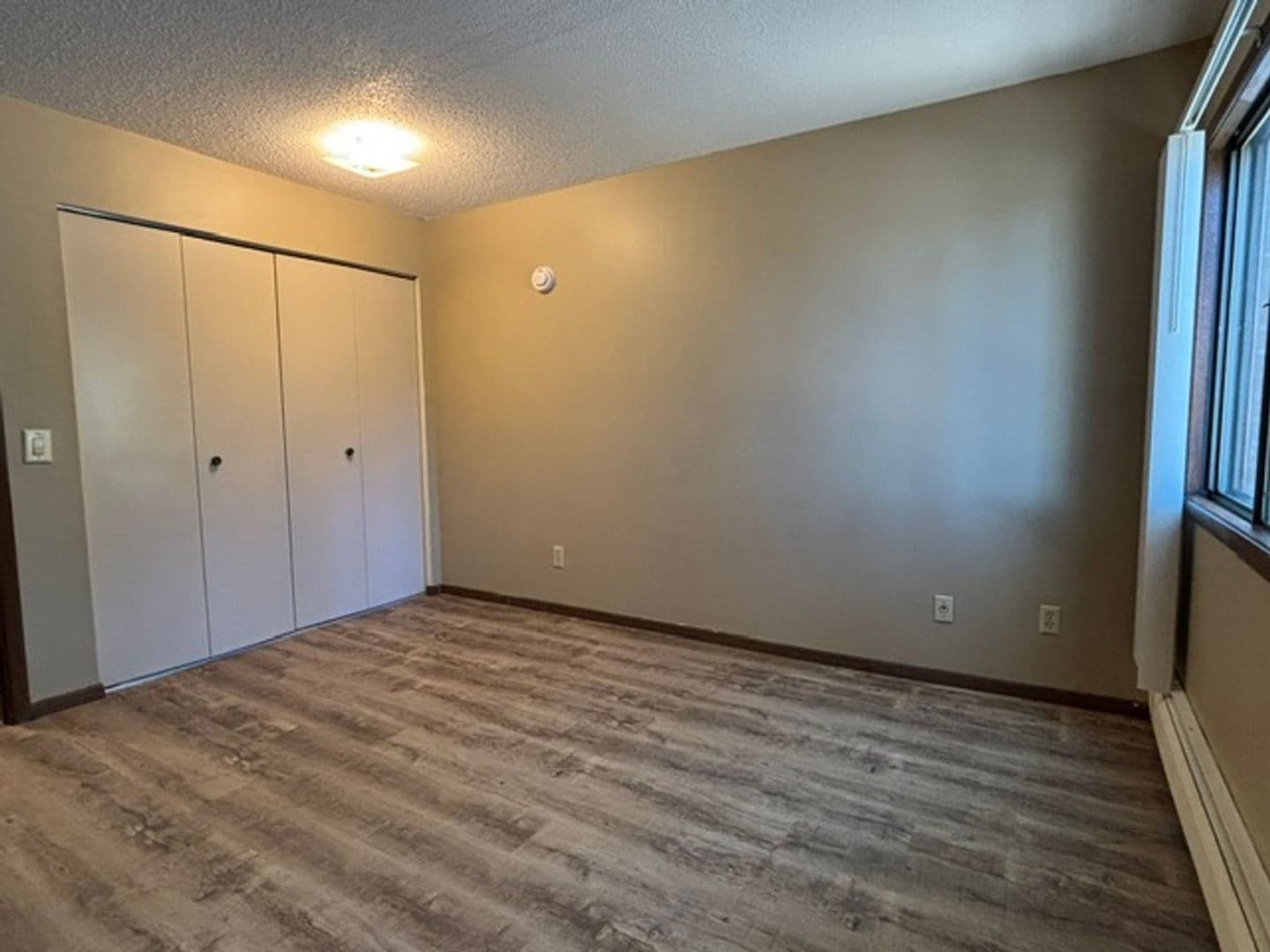 Bloomington Apartment: 2021 W 90th St