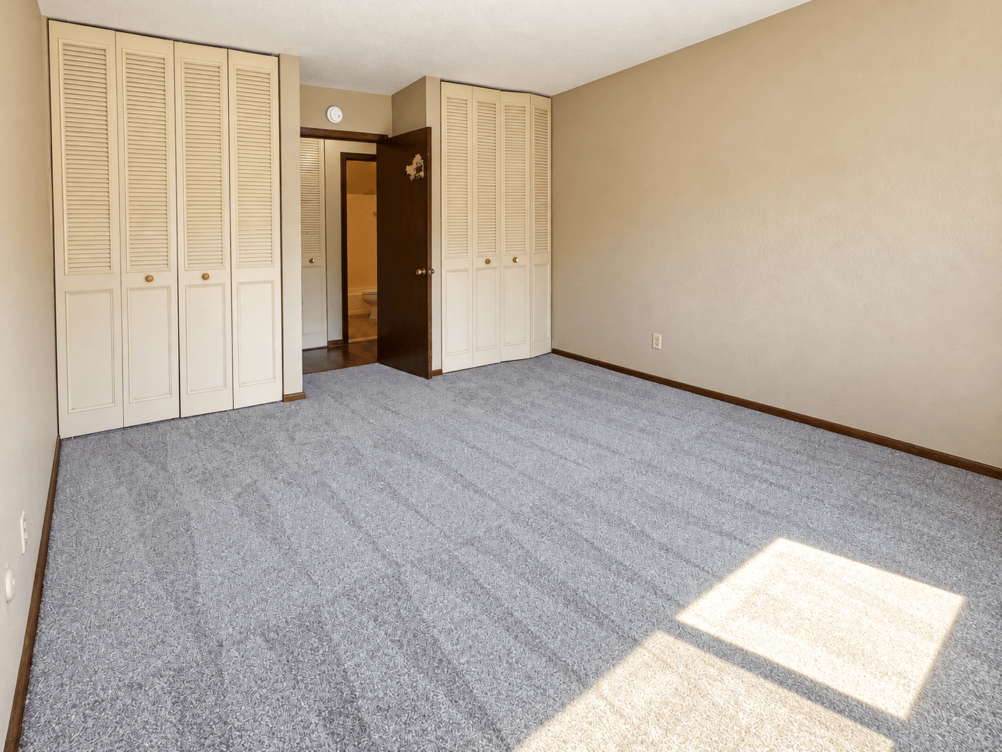 Saint Paul Apartment: 83 Arlington Ave West
