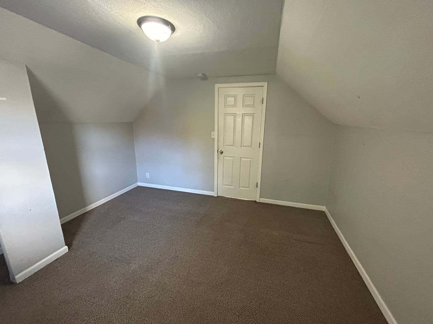 South Saint Paul Apartment: 239 Park St W