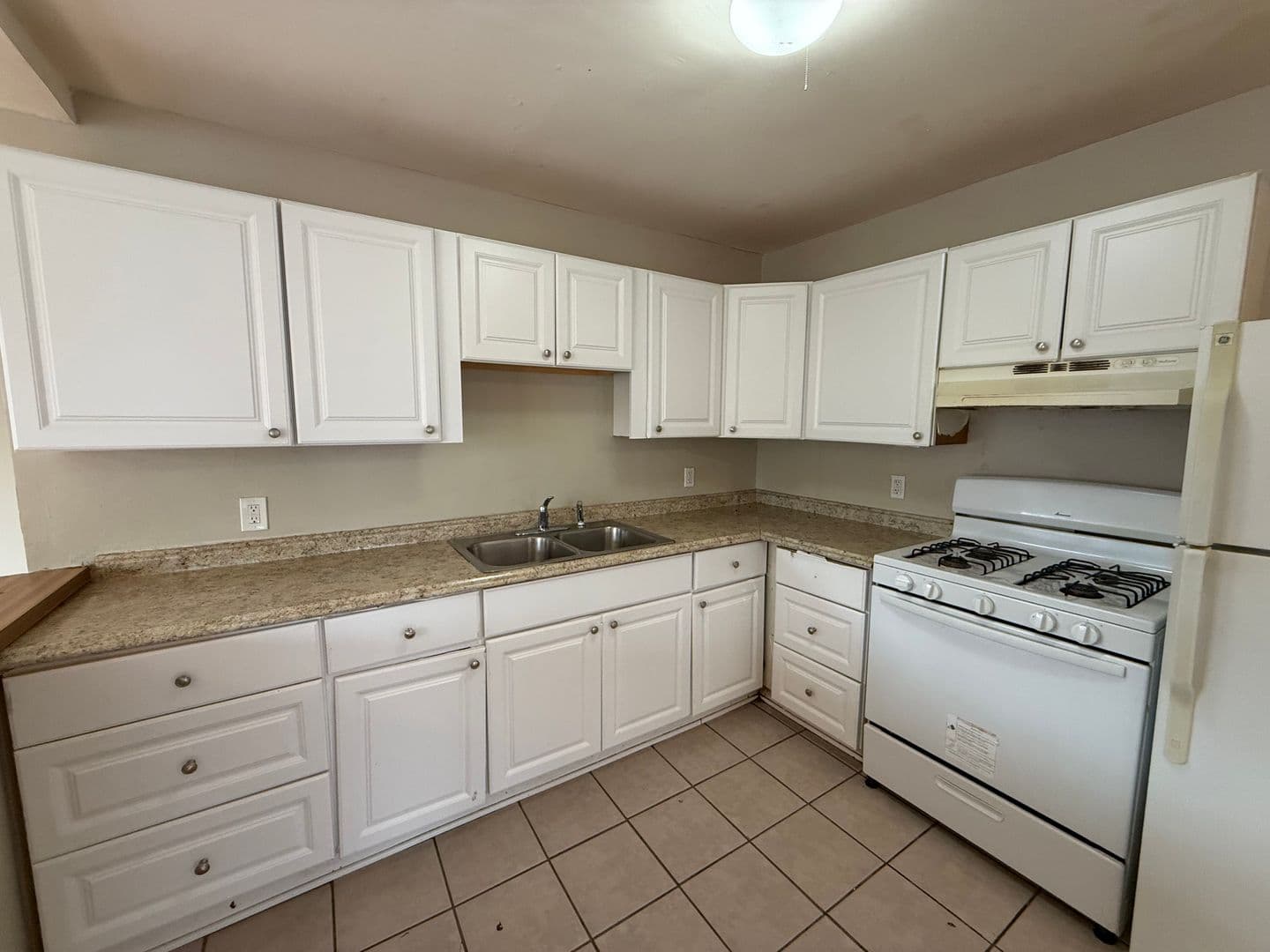 Saint Paul Apartment: 555-565 N Kent St