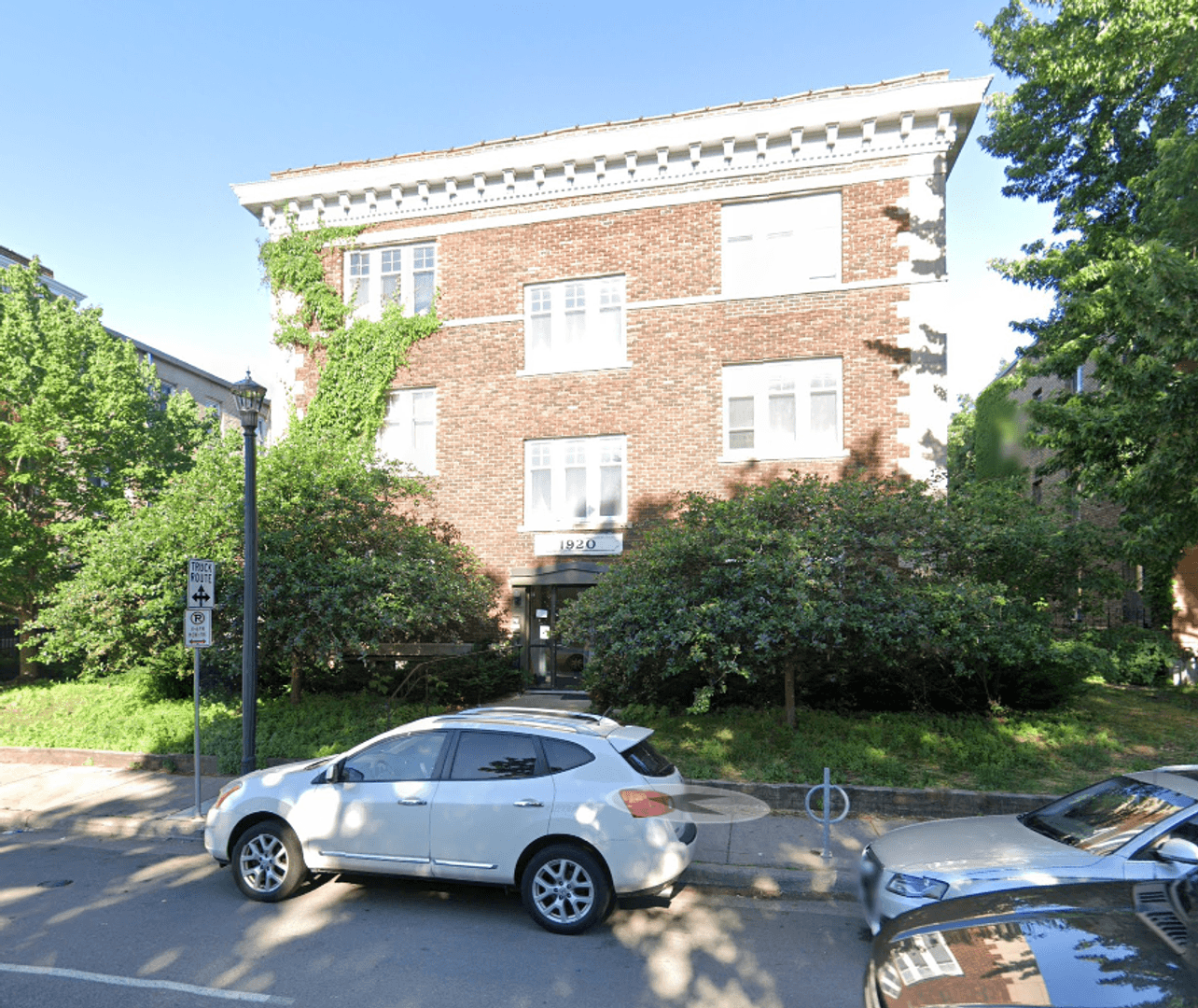 Minneapolis Apartment: 1920 3rd Ave S