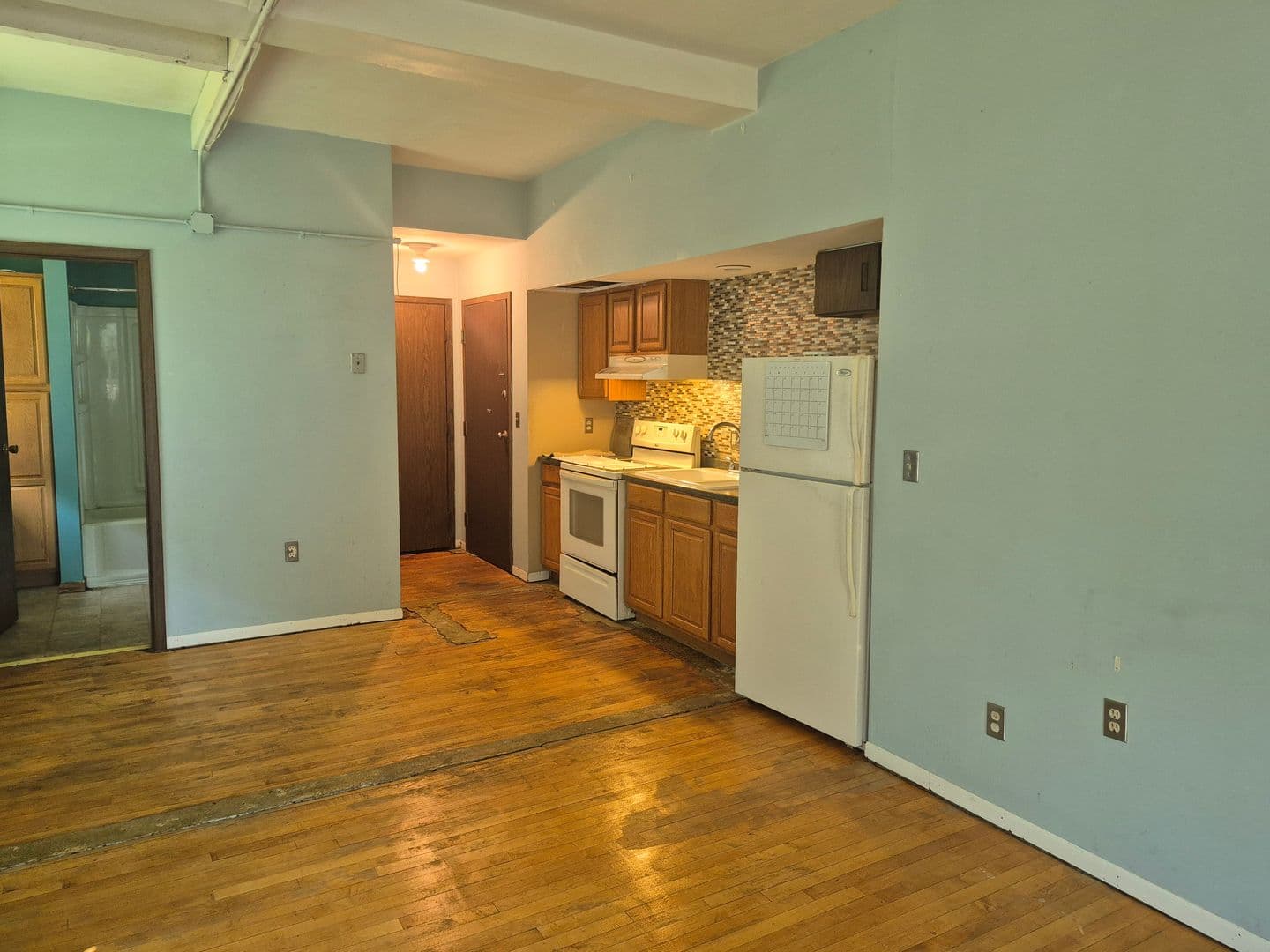 Owatonna Apartment: 421 State Ave